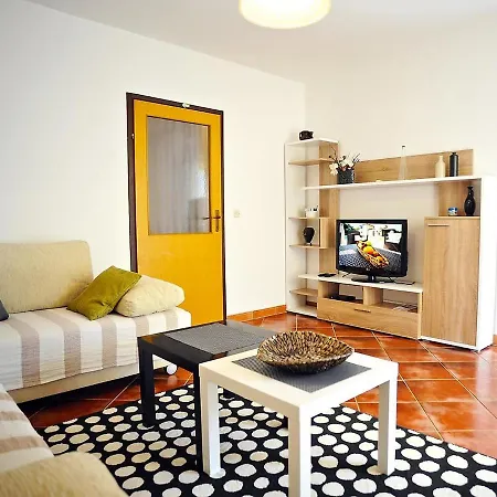 Yellow House Appartement *